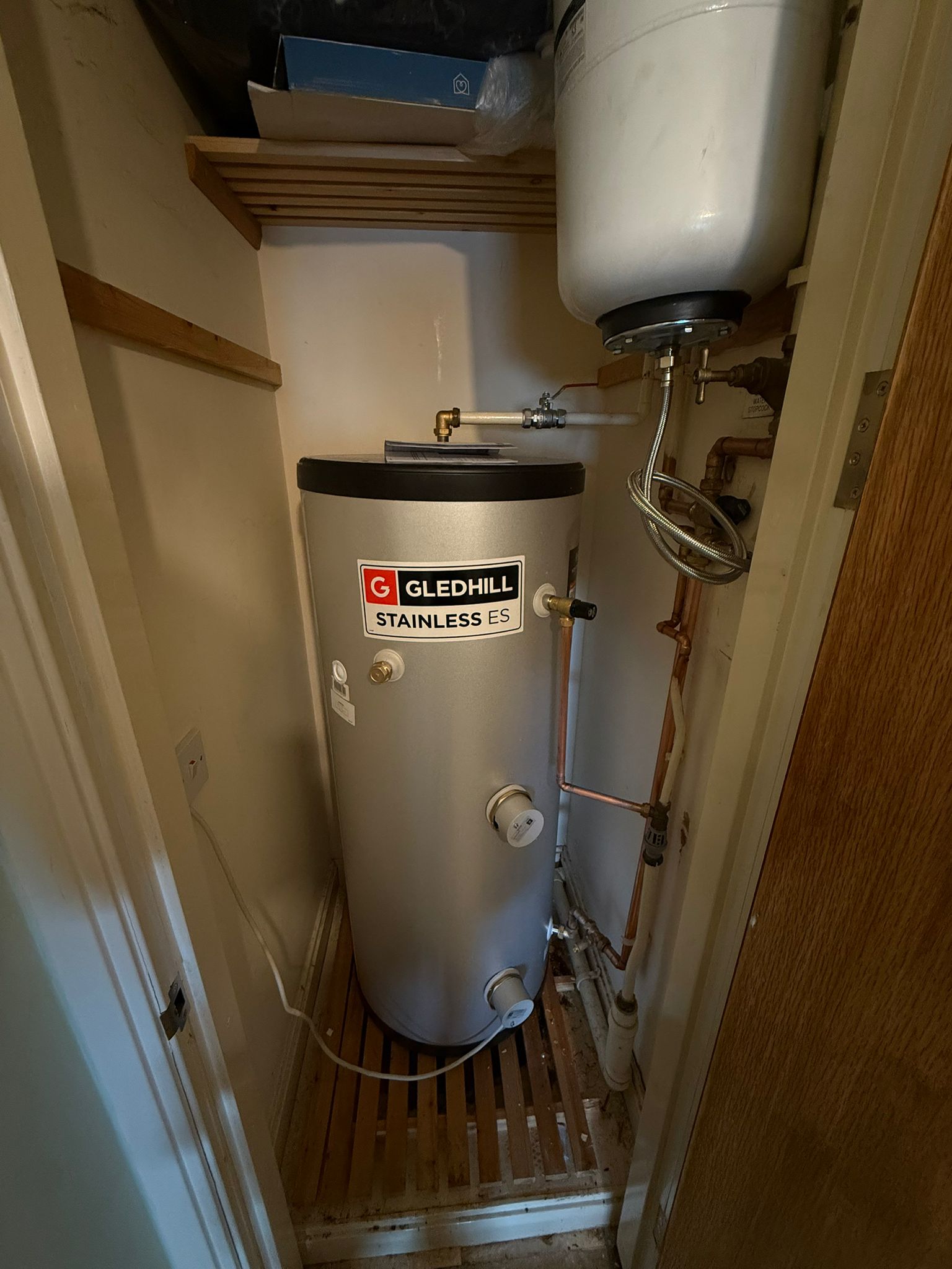 Gledhill Stainless ES unvented hot water cylinder installation